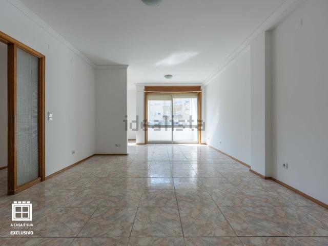 Apartamento alugar em Santa Maria da Feira, Travanca, Sanfins e Espargo, Santa Maria da Feira