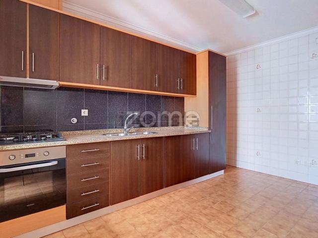 Apartamento alugar em Santa Maria Da Feira, Aveiro