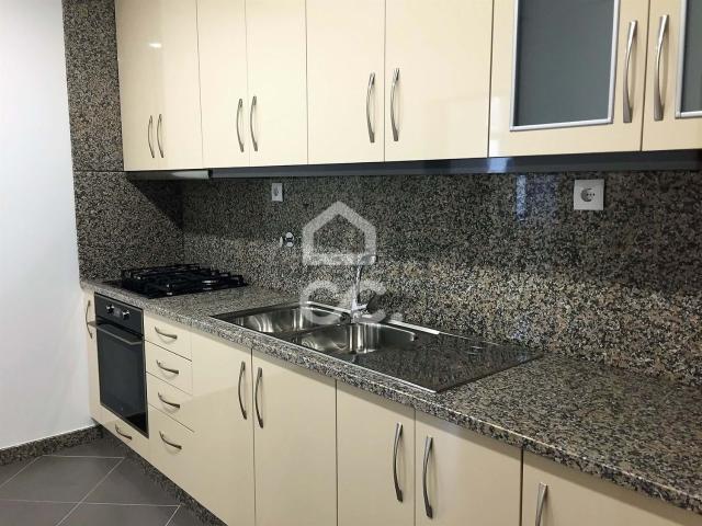 Apartamento alugar em Santa Maria Maior, Telhado