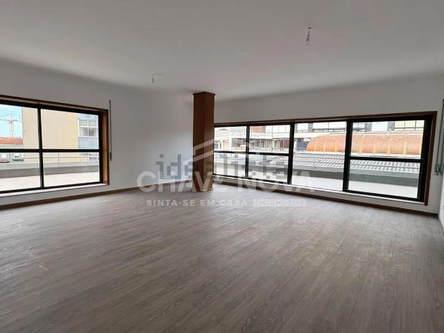 Apartamento venda em Devesas, Vila Nova De Gaia