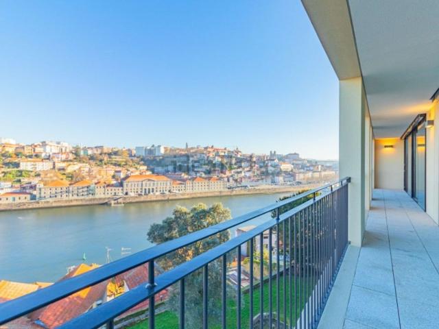 Apartamento alugar em Lugar do Castelo, Vila Nova De Gaia