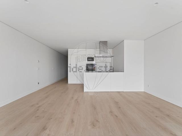 Apartamento venda em Lugar do Castelo, Vila Nova De Gaia