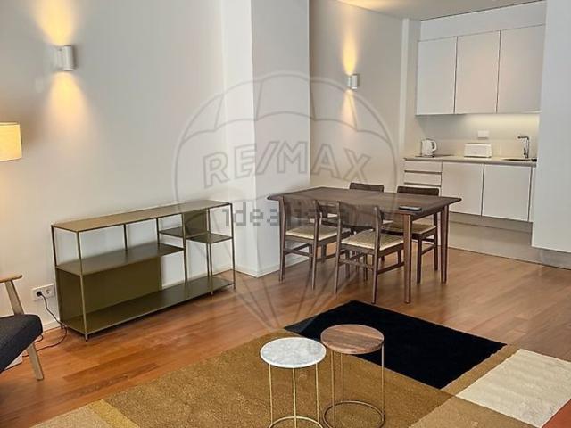 Apartamento alugar em Lugar do Castelo, Vila Nova De Gaia
