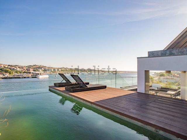 Casa venda em Porto, Lordelo Do Ouro