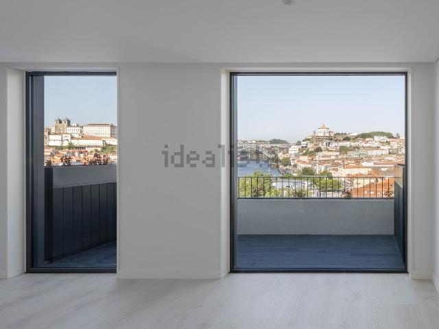 Apartamento alugar em Lugar do Castelo, Vila Nova De Gaia