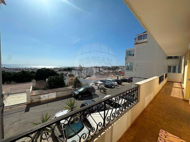 Apartamento alugar em Bairro Operário, Lagos