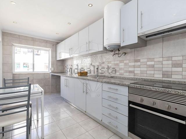 Apartamento venda em Santo António Da Charneca, Setúbal