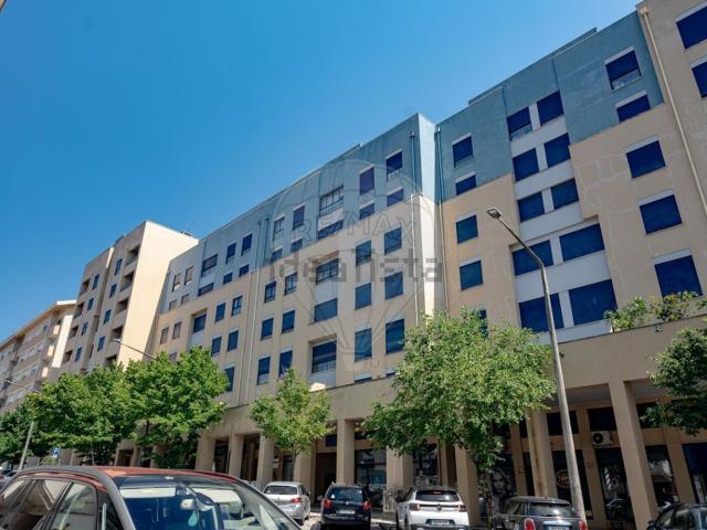 Apartamento venda em Santo António Dos Olivais, Arregaça