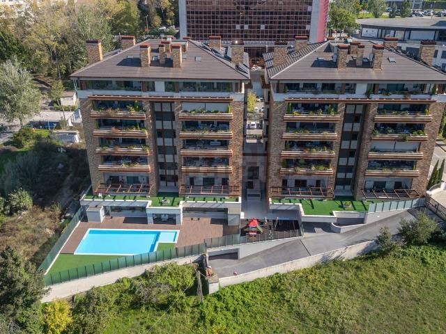 Duplex venda em Santo António Dos Olivais, Celas