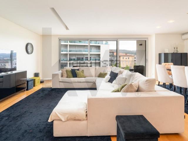 Apartamento venda em Santo António Dos Olivais, Quinta da Portela