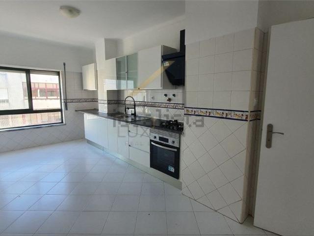 Apartamento venda em Álamo, Seixal