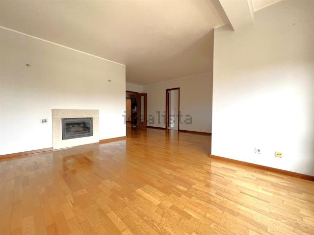 Apartamento alugar em Porto, Aldoar