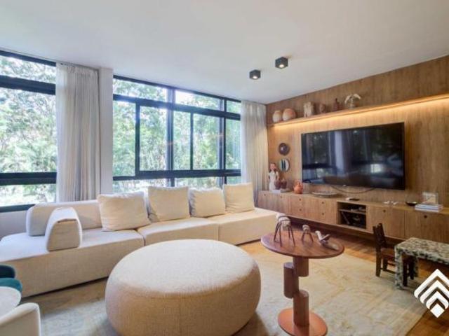 Apartamento venda em SQS 114, Plano Piloto