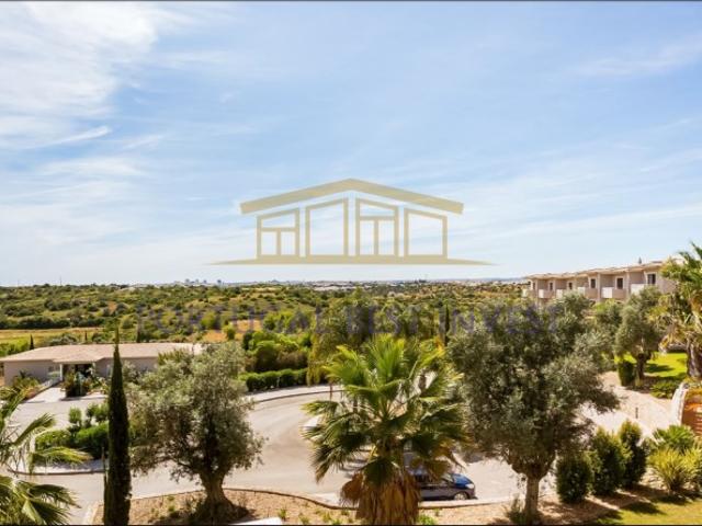 Apartamento venda em Estômbar, Faro
