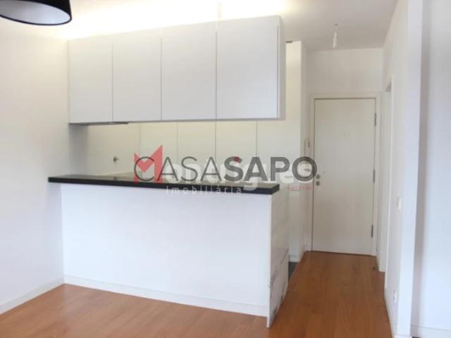Apartamento alugar em Urbanização Real Forte, Santiago Dos Velhos
