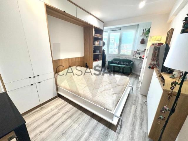 Apartamento alugar em Santo Amaro de Oeiras, Oeiras