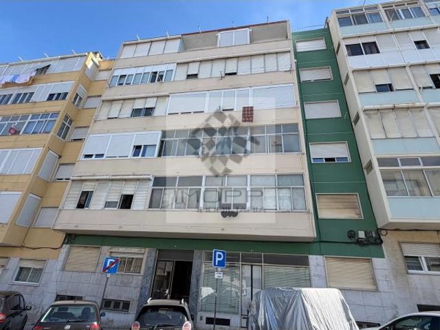 Apartamento alugar em Bairro da Madre de Deus, Lisboa