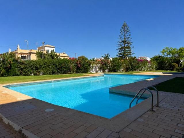 Casa venda em Albufeira e Olhos de Água, Albufeira