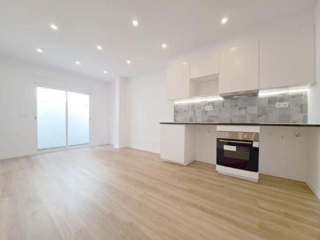 Apartamento venda em Santiago Dos Velhos, Lisboa