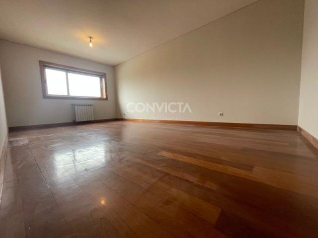 Apartamento alugar em Maia, Barca
