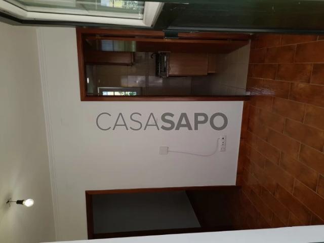 Apartamento alugar em Estrela, Lisboa