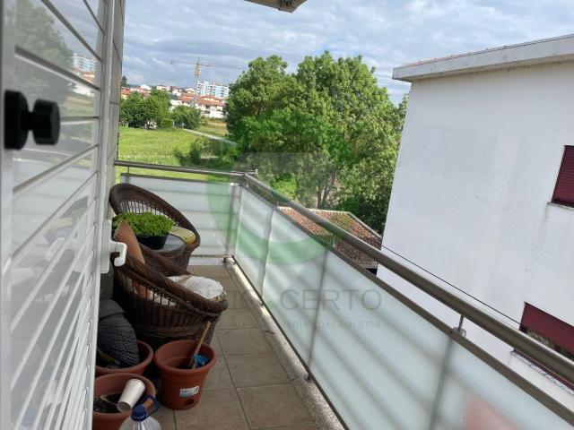 Apartamento venda em Santa Cruz/Trindade e Sanjurge, Chaves