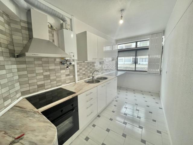 Apartamento venda em Almada, Setúbal
