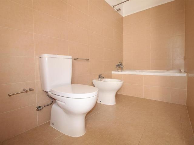 Apartamento alugar em Coimbra (Sé Nova, Santa Cruz, Almedina e São Bartolomeu), Coimbra