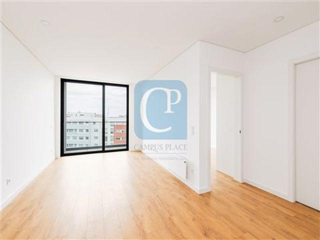 Apartamento alugar em Conjunto Urbano da Ribeira, Porto