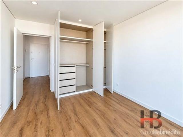 Apartamento alugar em Conjunto Urbano da Ribeira, Porto