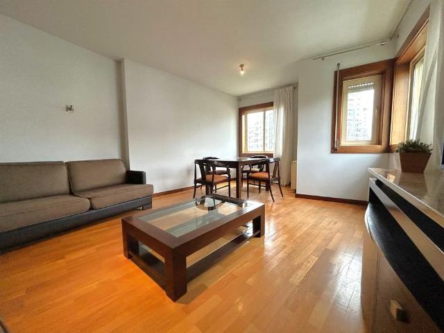 Apartamento alugar em Porto, Lordelo Do Ouro