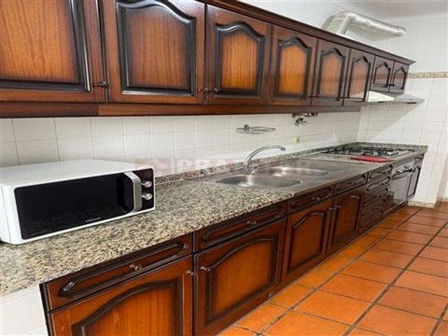 Apartamento alugar em Coimbra (Sé Nova, Santa Cruz, Almedina e São Bartolomeu), Coimbra