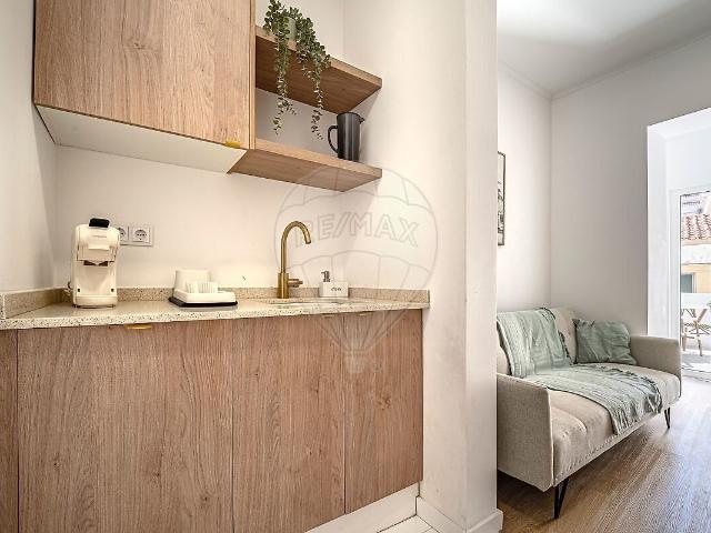 Apartamento venda em Área Residencial de Capuchos, Funchalinho, Casas Velhas, Pilotos, Vila Nova de Caparica, Casalinho, Almada