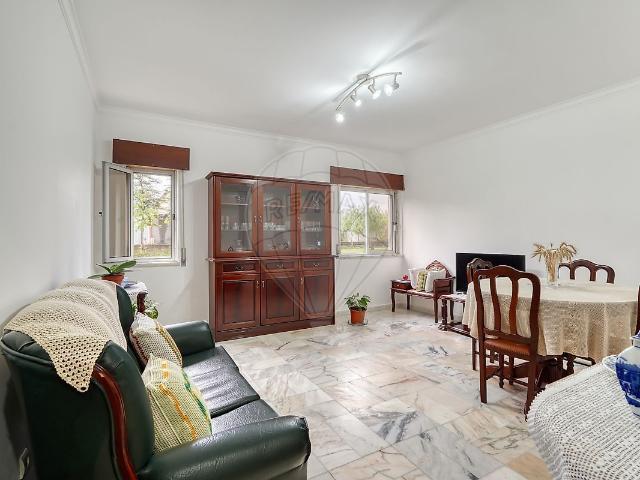 Apartamento venda em Carregado e Cadafais, Alenquer