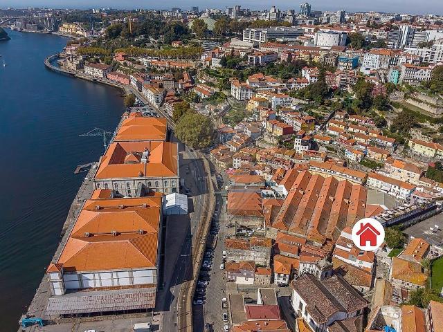 Apartamento venda em Conjunto Urbano da Ribeira, Porto