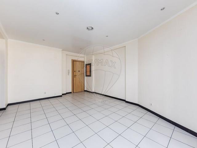 Apartamento venda em Amadora, Lisboa