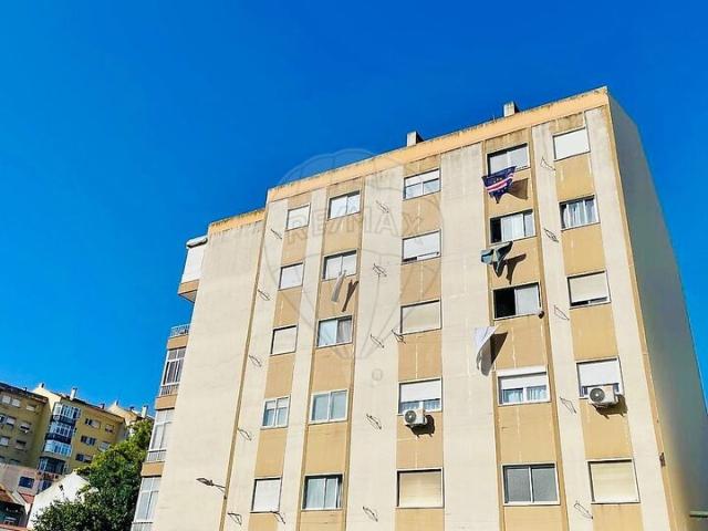 Apartamento venda em Santiago Dos Velhos, Lisboa