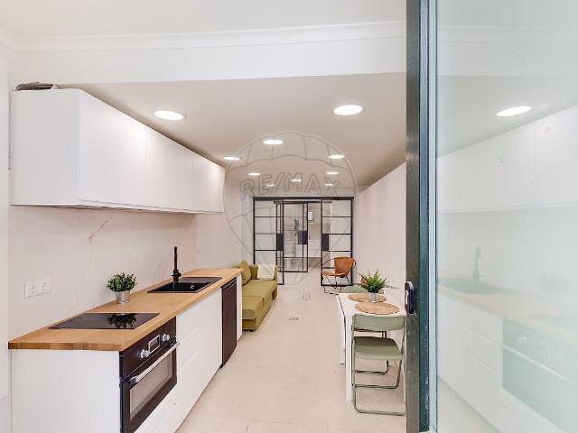 Apartamento venda em Madragoa, Lisboa
