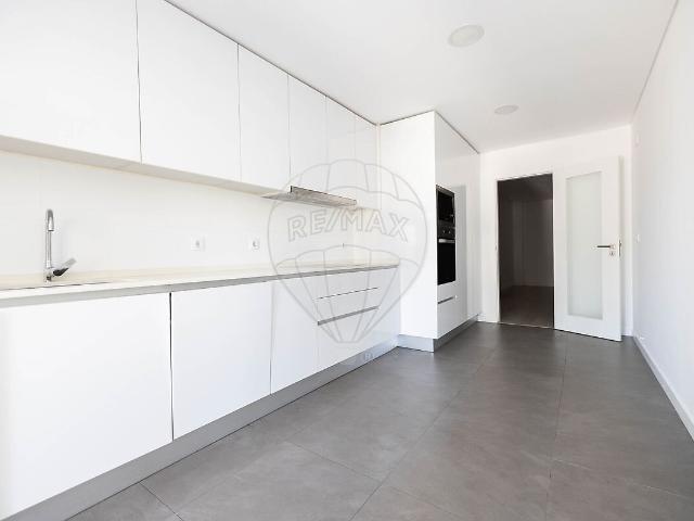 Apartamento venda em Amorosa, Odivelas
