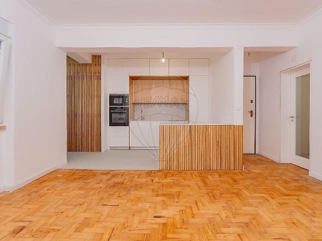 Apartamento venda em Santa Clara, Lisboa
