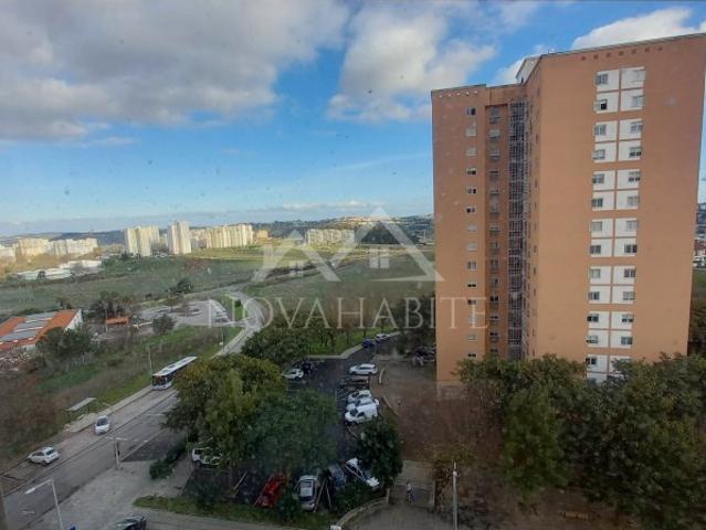 Apartamento venda em Santiago Dos Velhos, Lisboa
