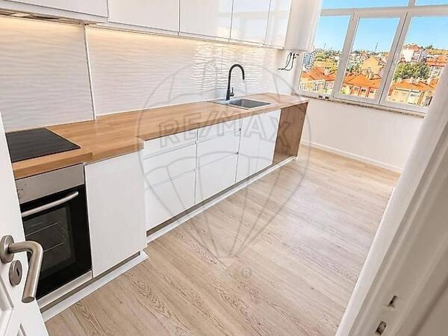 Apartamento venda em Reboleira, Amadora
