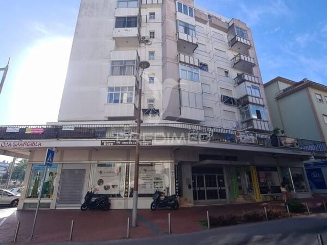 Apartamento venda em Amadora, Lisboa