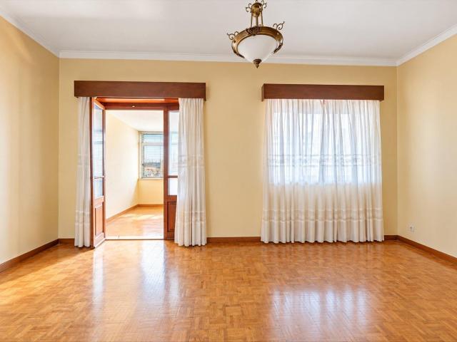 Apartamento venda em Pombal, Almada