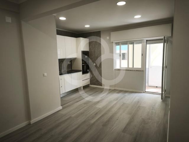Apartamento venda em Amadora, Lisboa