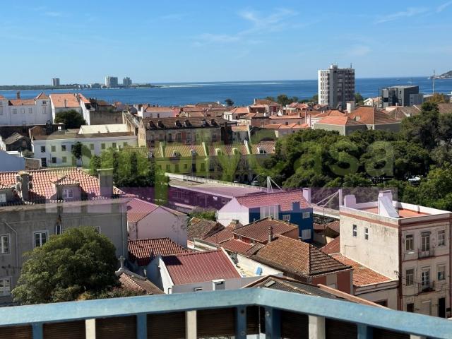 Apartamento alugar em Vale de Cobro, Setúbal