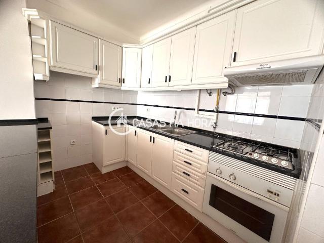 Apartamento alugar em Torcatas, Almada