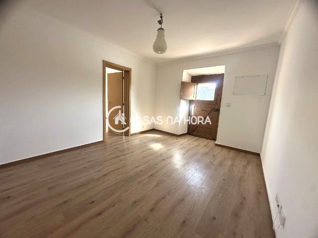 Apartamento alugar em Marco Cabaço, Almada