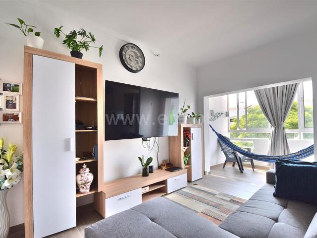 Apartamento venda em Ferreiras