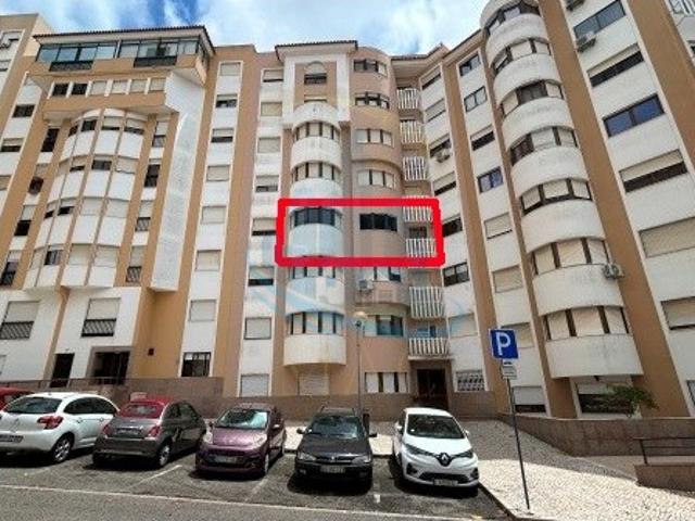 Apartamento alugar em Santa Clara, Lisboa